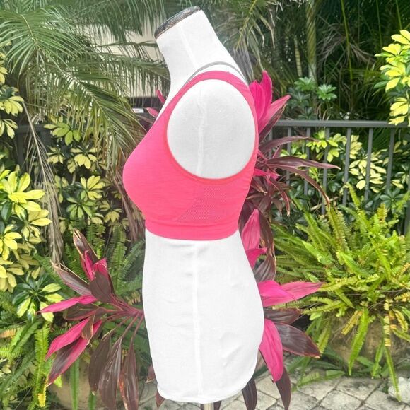 Sweaty Betty Illusion Layered Sports Bra - Picture 5 of 8